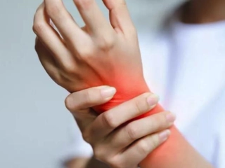 VIÊM GÂN CỔ TAY: DẤU HIỆU, NGUYÊN NHÂN VÀ CÁCH HỖ TRỢ PHỤC HỒI
