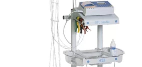 5 tính năng nổi bật của Máy điện tâm đồ 6 kênh BTL -08 SD6 là gì?